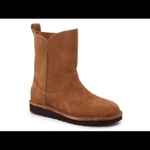 UGG Short Boots
